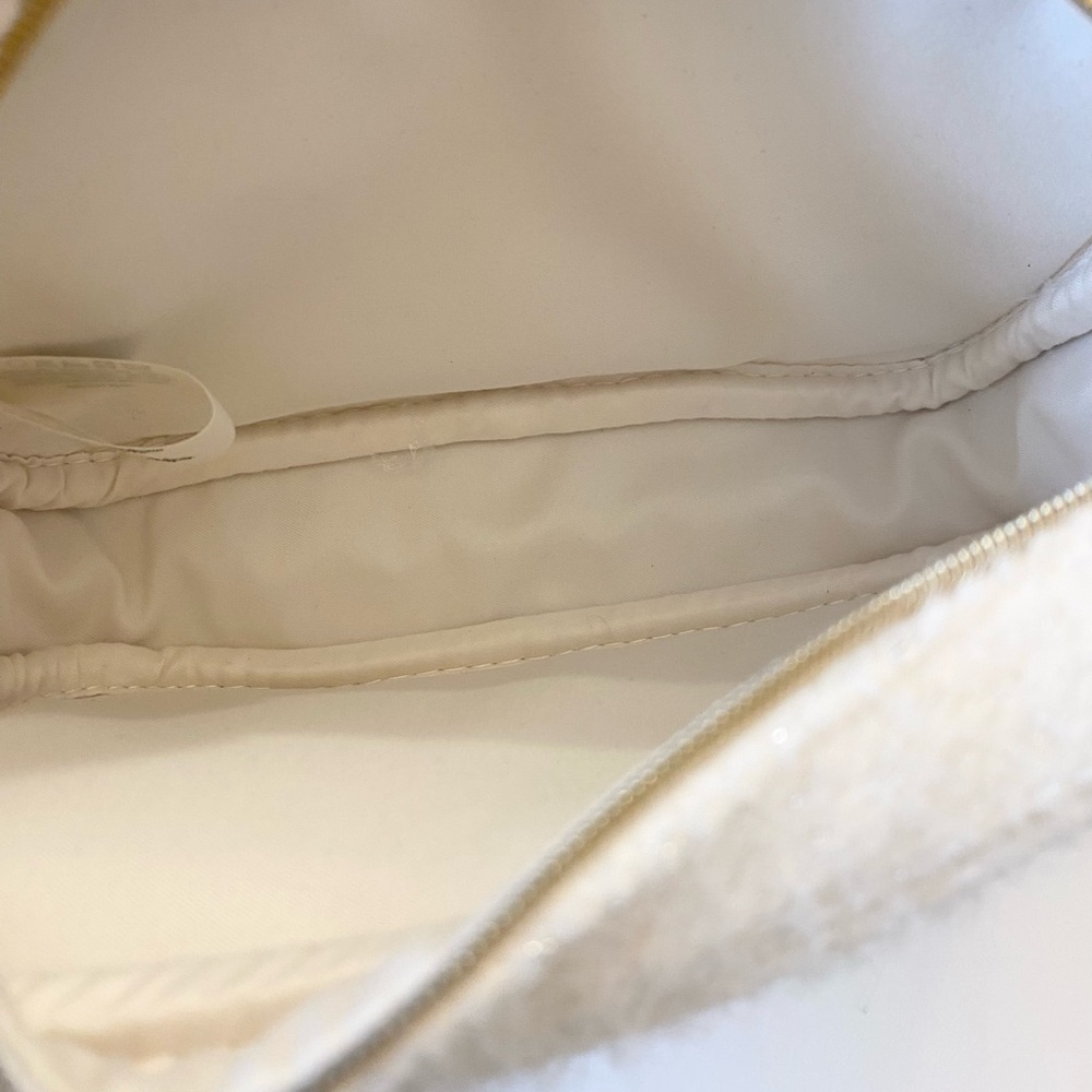 Chanel Beaut’e Line White Tweed Makeup Bag Pouch, NEW/ no box - Picture 4 of 5